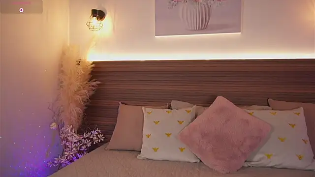 cinthia jones2 online show from October 2025 05:26:02 AM