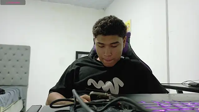 Snapshot of kenji_azura1 chatting on April 2026 03:29:02 AM kenji azura1 online show from April 2026 03:29:02 AM