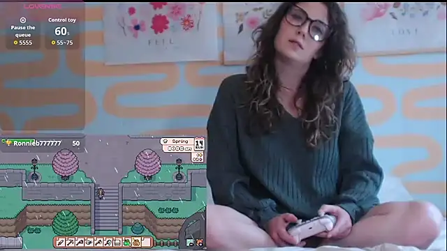 Snapshot of EllieMelts chatting on March 2026 02:55:01 PM EllieMelts online show from March 2026 02:55:01 PM