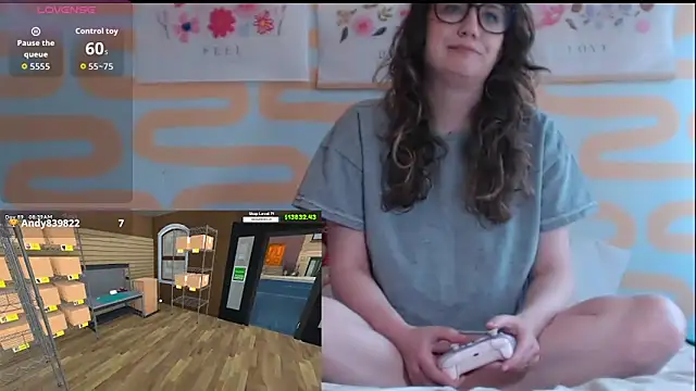 Snapshot of EllieMelts chatting on March 2026 03:04:01 PM EllieMelts online show from March 2026 03:04:01 PM