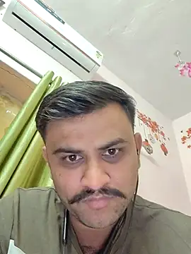 Frvgggghh online show from November 2025 10:41:02 AM