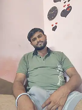 Snapshot of Frvgggghh chatting on May 2026 09:25:02 AM Frvgggghh online show from May 2026 09:25:02 AM