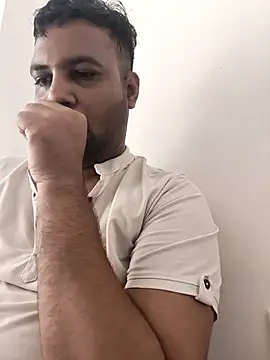 vinay smalldick online show from April 2026 06:19:01 AM