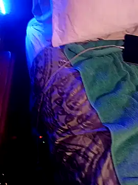 Snapshot of cuminsideu2 chatting on April 2026 10:53:02 AM cuminsideu2 online show from April 2026 10:53:02 AM