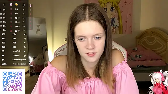 VibeQueenLucy online show from October 2025 03:21:02 PM