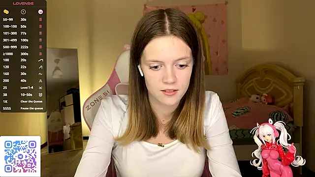 VibeQueenLucy online show from October 2025 04:30:02 PM