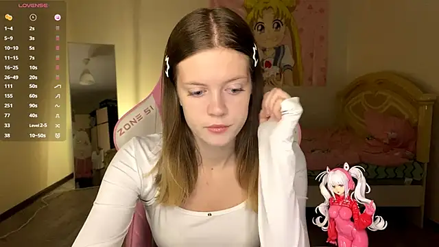 VibeQueenLucy online show from October 2025 02:12:01 PM