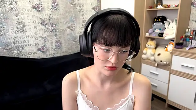 FakeLamb online show from September 2025 12:05:01 PM