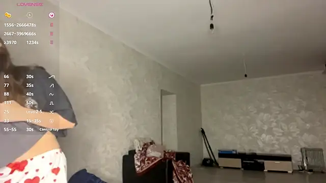 Snapshot of CharlynDini chatting on September 2025 03:45:01 PM CharlynDini online show from September 2025 03:45:01 PM