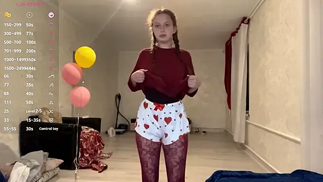 Snapshot of CharlynDini chatting on September 2025 03:15:01 PM CharlynDini online show from September 2025 03:15:01 PM