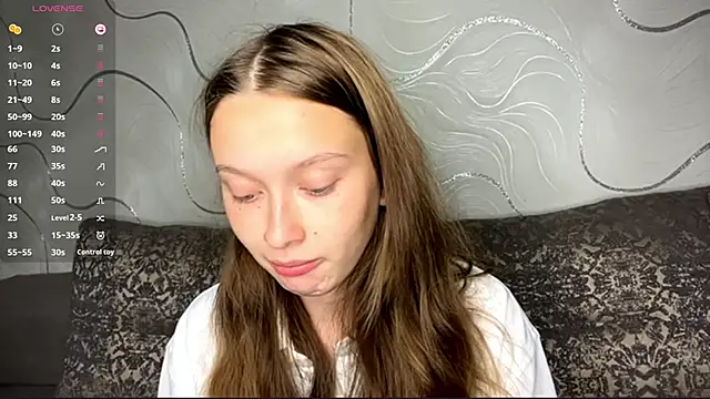 Snapshot of CharlynDini chatting on October 2025 03:20:02 PM CharlynDini online show from October 2025 03:20:02 PM