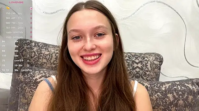 Snapshot of CharlynDini chatting on October 2025 03:10:02 PM CharlynDini online show from October 2025 03:10:02 PM