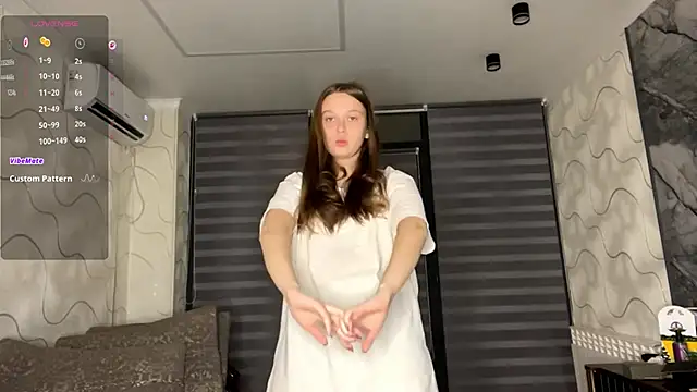 Snapshot of CharlynDini chatting on November 2025 04:09:01 PM CharlynDini online show from November 2025 04:09:01 PM