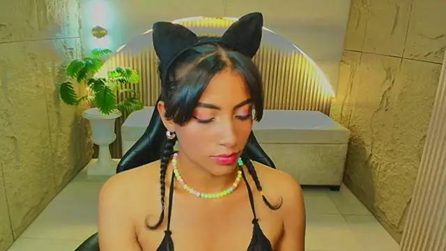 katty berry r online show from December 2025 08:04:02 PM