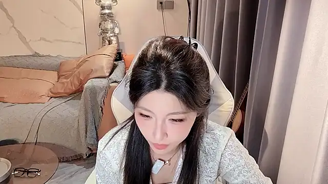 Snapshot of Lixinel-520 chatting on November 2025 01:05:02 AM Lixinel-520 online show from November 2025 01:05:02 AM