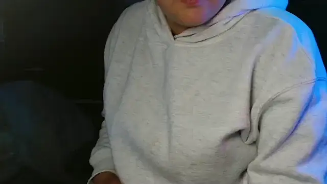 Snapshot of Prill940 chatting on October 2025 06:00:01 AM Prill940 online show from October 2025 06:00:01 AM