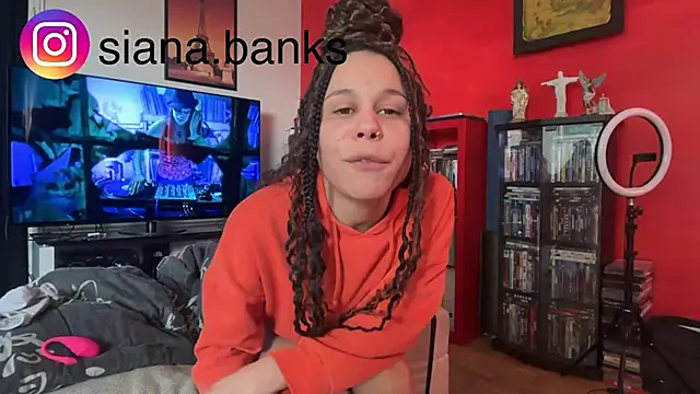 SianaBanks online show from October 2025 01:37:01 PM