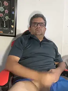 Snapshot of Katracho6969 chatting on February 2026 04:07:01 AM Katracho6969 online show from February 2026 04:07:01 AM