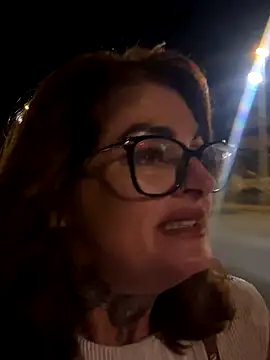 Snapshot of IrishmilfAnna chatting on September 2025 02:27:01 AM IrishmilfAnna online show from September 2025 02:27:01 AM