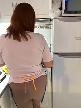 Snapshot of IrishmilfAnna chatting on October 2025 03:42:02 PM IrishmilfAnna online show from October 2025 03:42:02 PM