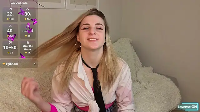 Snapshot of HelenMartines chatting on March 2026 12:27:01 PM HelenMartines online show from March 2026 12:27:01 PM