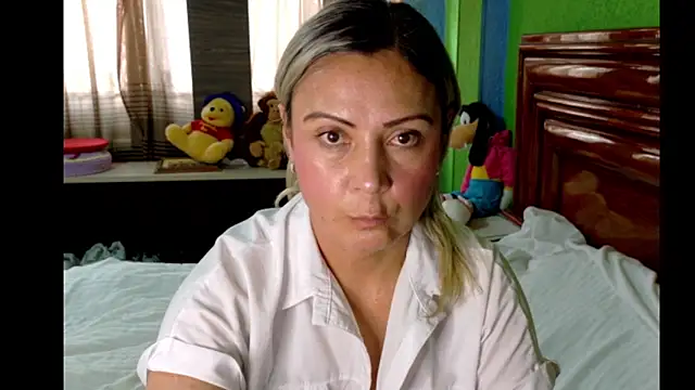  Charlize theron  online show from April 2026 09:05:02 PM