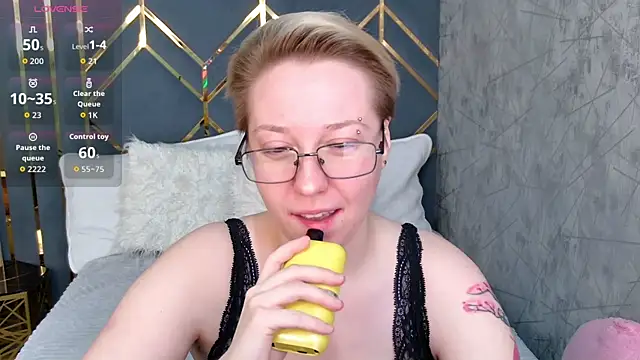 AlexandraGreen online show from February 2026 09:10:01 PM