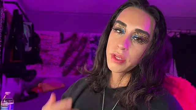 xoFrankie online show from November 2025 06:49:01 AM