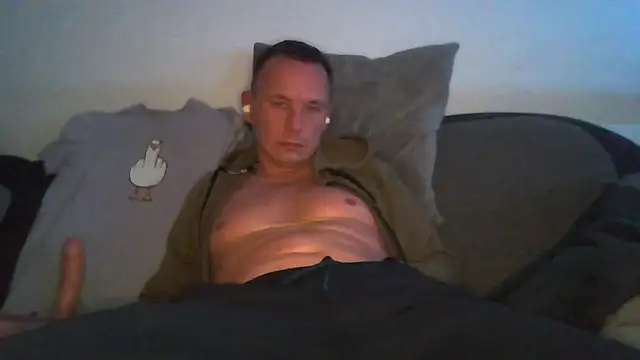 Snapshot of Sam_molinari chatting on October 2025 10:06:02 PM Sam molinari online show from October 2025 10:06:02 PM