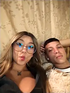 Snapshot of Ella_rr chatting on October 2025 03:06:02 AM Ella rr online show from October 2025 03:06:02 AM