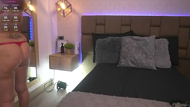 Snapshot of Julieth_Rojas chatting on April 2026 04:18:02 AM Julieth Rojas online show from April 2026 04:18:02 AM