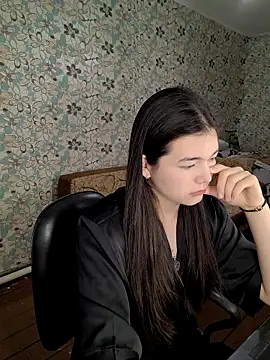 Snapshot of Albi_Glow chatting on September 2025 02:47:02 AM Albi Glow online show from September 2025 02:47:02 AM