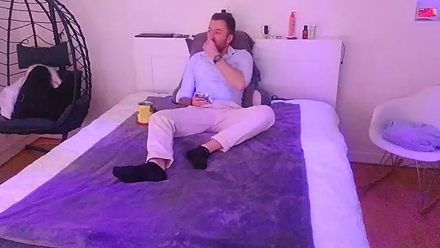 Snapshot of Keviios chatting on November 2025 12:27:01 PM Keviios online show from November 2025 12:27:01 PM