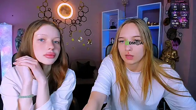 Snapshot of khloebeauty chatting on April 2026 05:55:01 AM khloebeauty online show from April 2026 05:55:01 AM