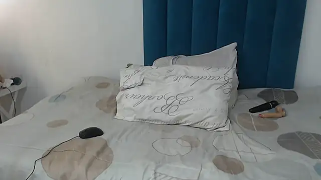 Bella 2025 online show from September 2025 02:13:02 AM