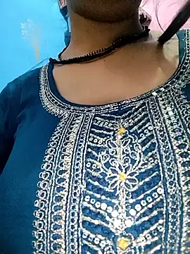 Snapshot of Rekha_89 chatting on April 2026 04:14:02 AM Rekha 89 online show from April 2026 04:14:02 AM