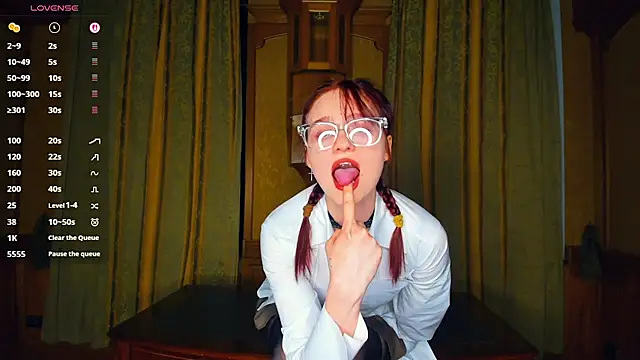 Snapshot of KatyKufel chatting on March 2026 08:09:01 PM KatyKufel online show from March 2026 08:09:01 PM