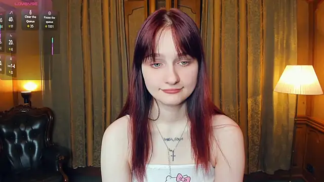 Snapshot of KatyKufel chatting on April 2026 08:03:02 PM KatyKufel online show from April 2026 08:03:02 PM