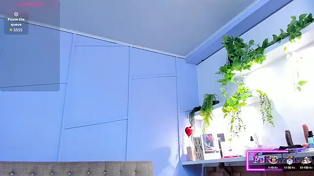 aliceandsia online show from September 2025 12:21:02 PM