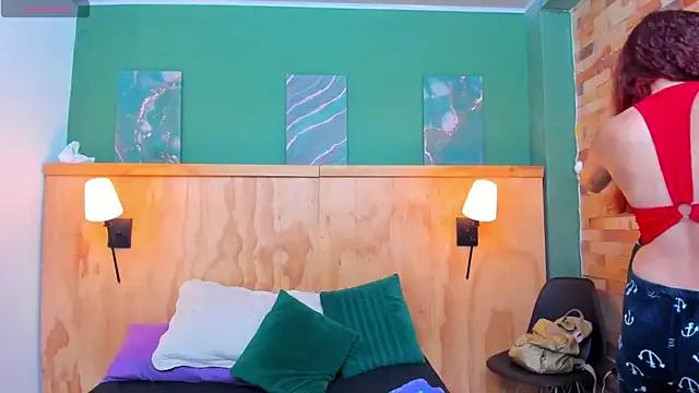 aliceandsia online show from January 2026 12:43:01 PM