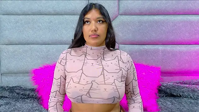 SharaRous online show from November 2025 12:05:02 PM