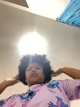 Snapshot of Rizos_hot_official chatting on September 2025 03:11:02 PM Rizos hot official online show from September 2025 03:11:02 PM