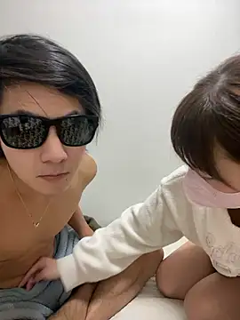 Snapshot of erokami36 chatting on November 2025 01:33:02 PM erokami36 online show from November 2025 01:33:02 PM