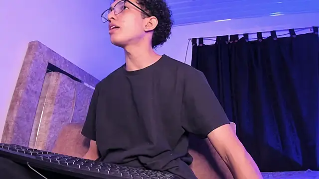 Snapshot of Cj_davis_ chatting on March 2026 02:16:02 AM Cj davis online show from March 2026 02:16:02 AM