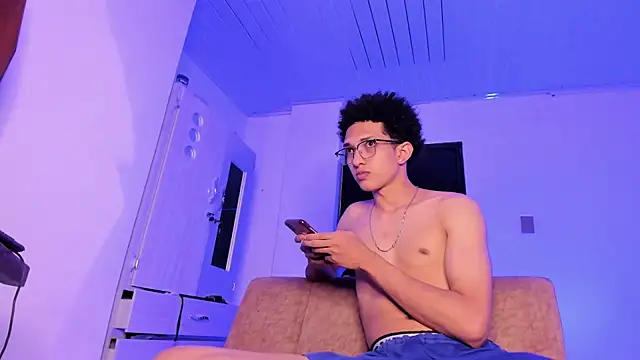 Snapshot of Cj_davis_ chatting on April 2026 03:50:02 AM Cj davis online show from April 2026 03:50:02 AM