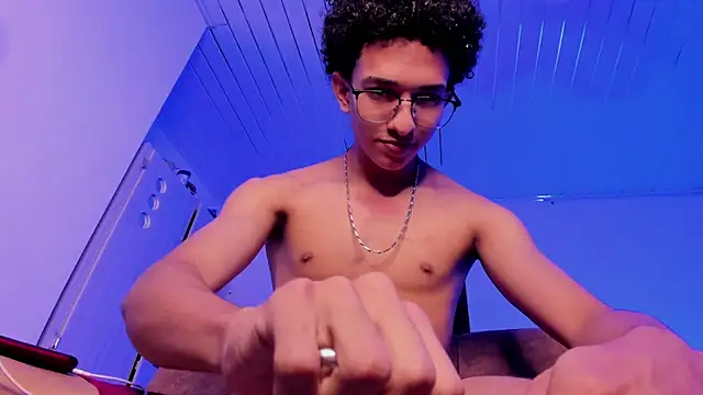 Snapshot of Cj_davis_ chatting on April 2026 03:40:02 AM Cj davis online show from April 2026 03:40:02 AM