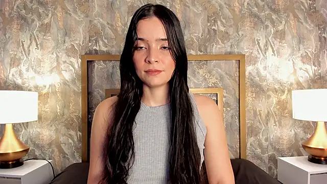 DannaBelucci online show from December 2025 02:00:02 PM