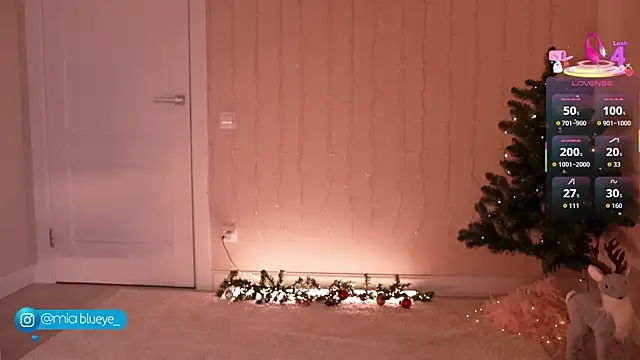 Miablueye online show from December 2025 03:41:02 PM