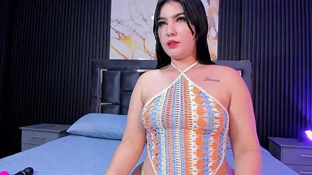 MiaaFarrel online show from October 2025 07:14:02 PM