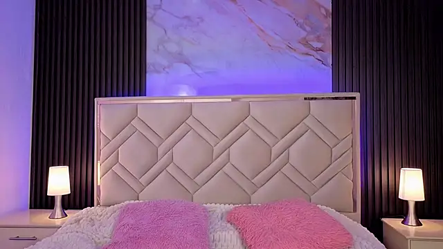 MiaaFarrel online show from February 2026 05:47:02 PM